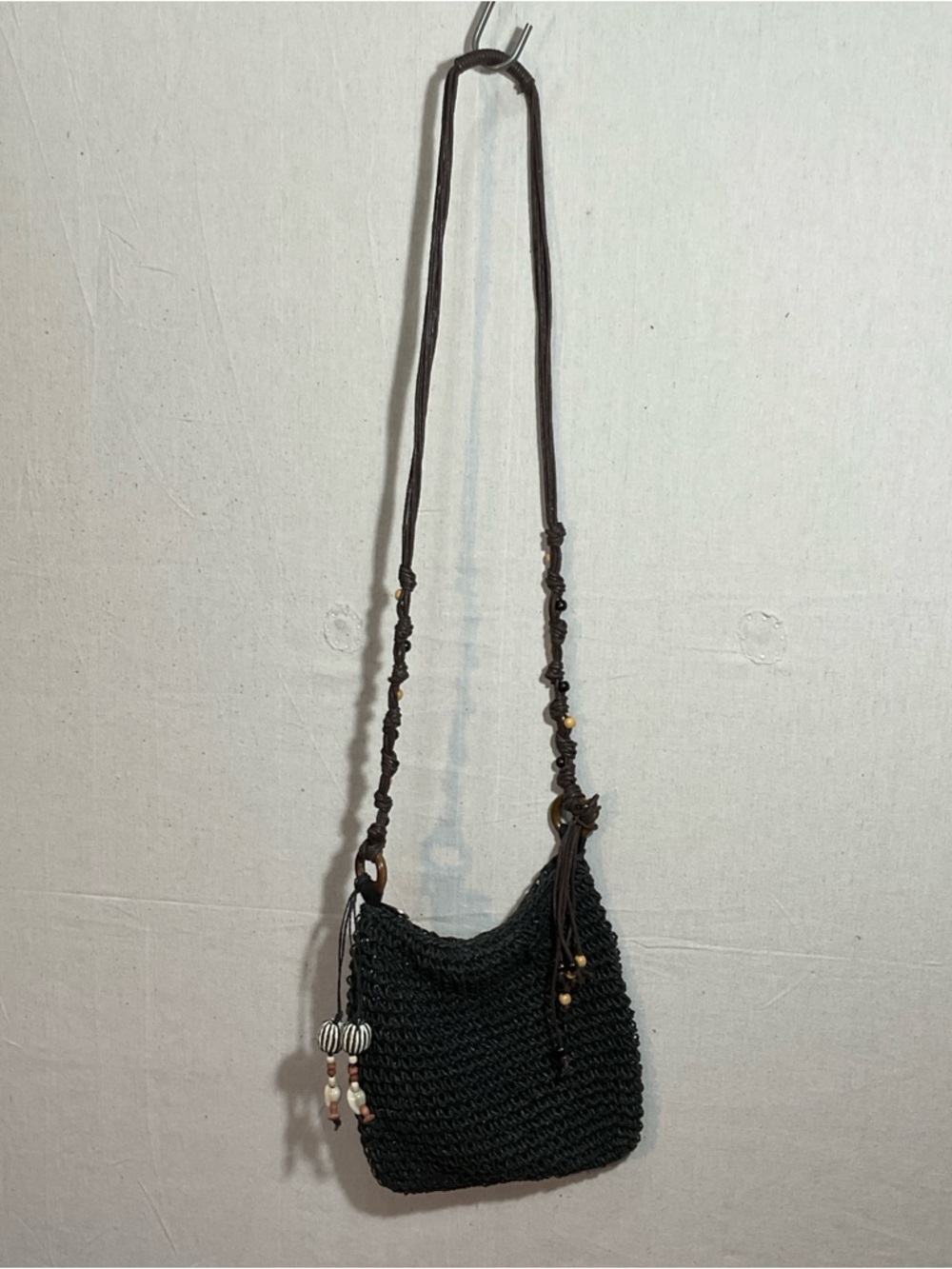SUN N SAND Black woven straw Crossbody bag. Boho beaded shell charms , A+++